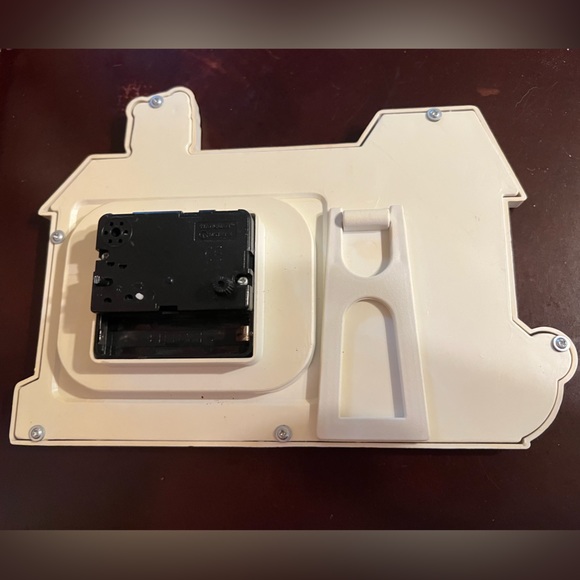 Vintage Rare Barbie House Shaped Tabletop Clock. Battery Operated. Still Works. - Picture 3 of 4